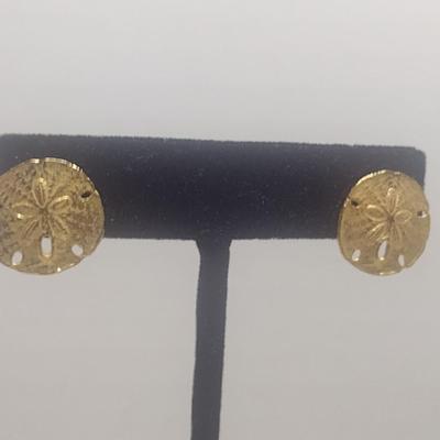 14 Karat Yellow Gold Sand Dollar Design Post Earrings- Approx Total Weight 3.0 Grams (#36)