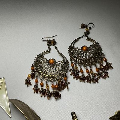 Hammered Metal collar Nk, Amber like Ring, variety of bronze jewelry