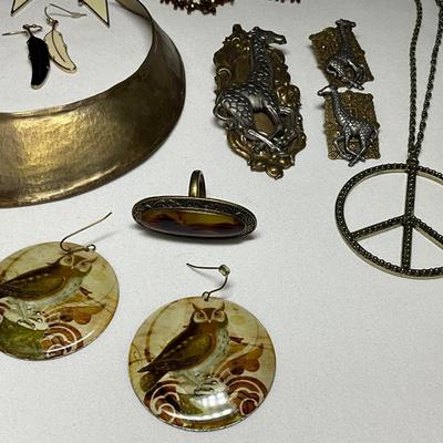 Hammered Metal collar Nk, Amber like Ring, variety of bronze jewelry