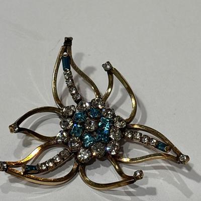 Vintage brooch/pendant & earrings