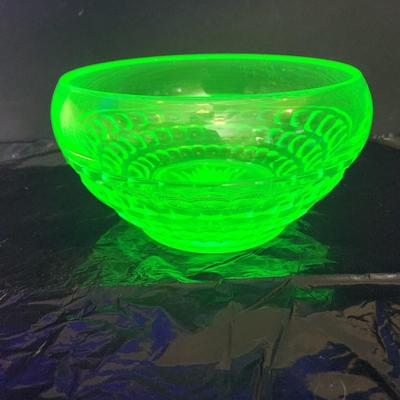 8" Green Glass Bowl Vaseline Uranium