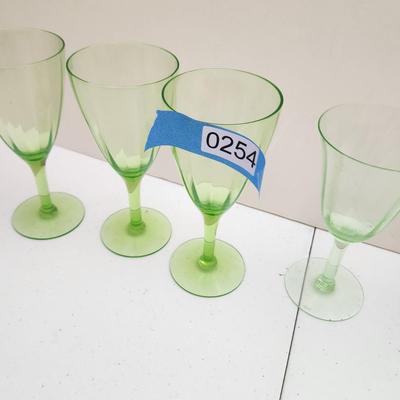 6 Pieces Green Glass Vaseline Uranium Glass