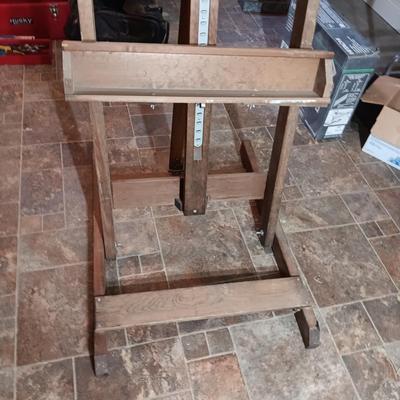 LARGE WOODEN EASEL WITH FRAME