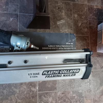 HITACHI 3 1/2" STRIP AIR NAILER