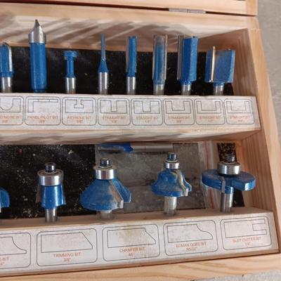ROUTER BITS IN WOODEN BOX AND PARTS
