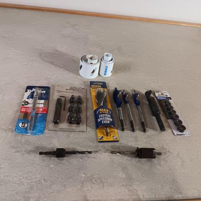 VARIETY OF DRILL BITS