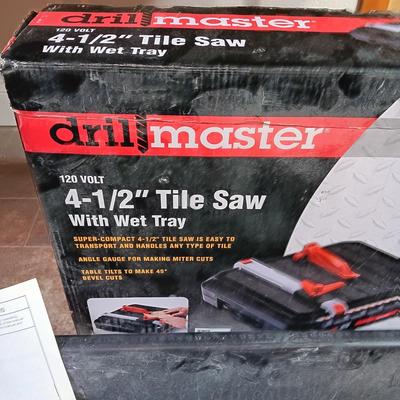 DRILL MASTER 4 1/2" TILE SAW WITH WET TRAY