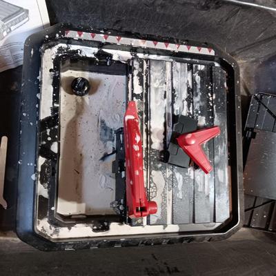DRILL MASTER 4 1/2" TILE SAW WITH WET TRAY