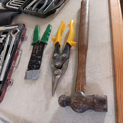 SOCKET SET AND HAND TOOLS