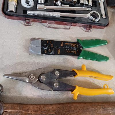 SOCKET SET AND HAND TOOLS