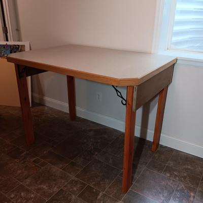 PROJECT TABLE
