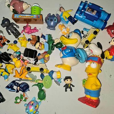 Sale Photo Thumbnail #71: Large Toy Figure Lot