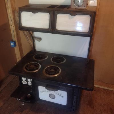 Vintage Country Charm Electric Rustic Wood Stove Design Oven and Stove Top with Warmer Box and Stand