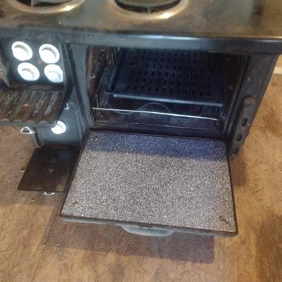 Vintage Country Charm Electric Rustic Wood Stove Design Oven and Stove Top with Warmer Box and Stand