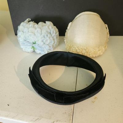 3 Vintage Hats in Hat Box