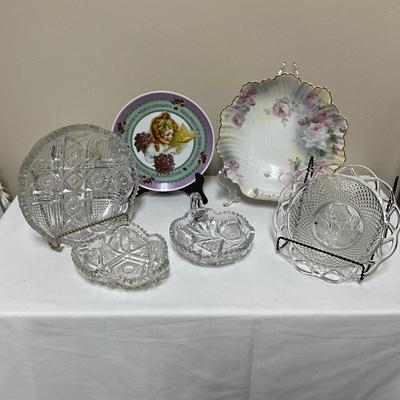 Collection of 6 vintage glassware