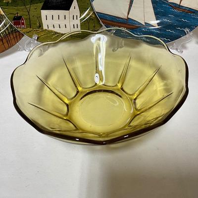 USA Plates and yellow glass bowl