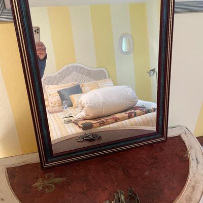 Small cabinet but needs new hardware and some TLC