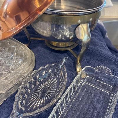 Sale Photo Thumbnail #530: Large clear trays are plastic. See picture