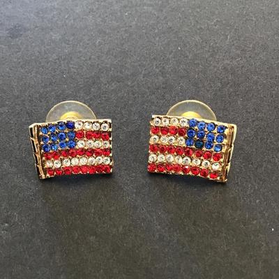 Vintage American flag rhinestone clip on earrings