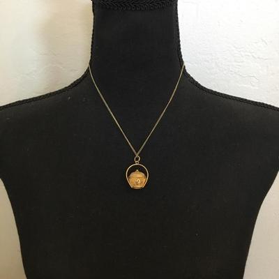 Super cute, vintage 80s Chinese filigree, gold tone, basket, necklace gold mesh