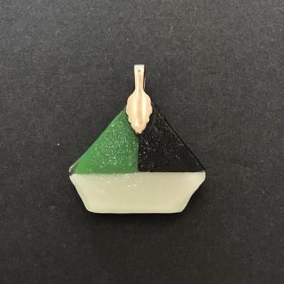 Cute art glass sailboat pendant