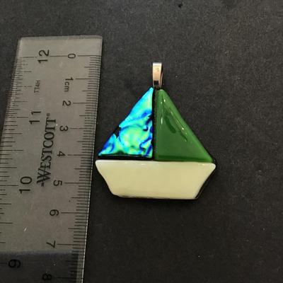 Cute art glass sailboat pendant