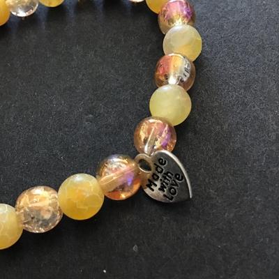 Really pretty vintage glass bead stretch bracelet