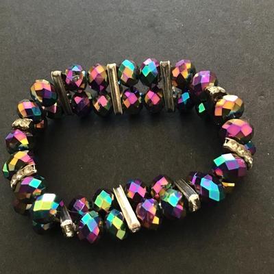 Pretty glass bead stretch bracelet