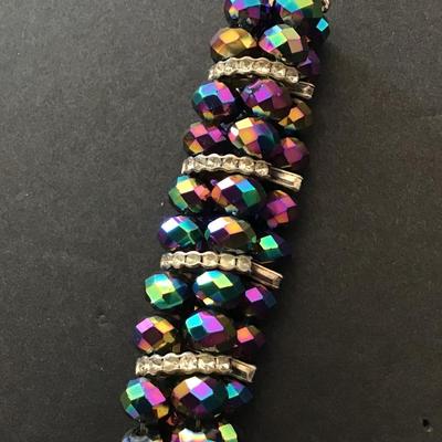 Pretty glass bead stretch bracelet