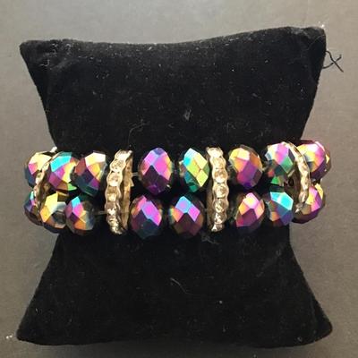 Pretty glass bead stretch bracelet