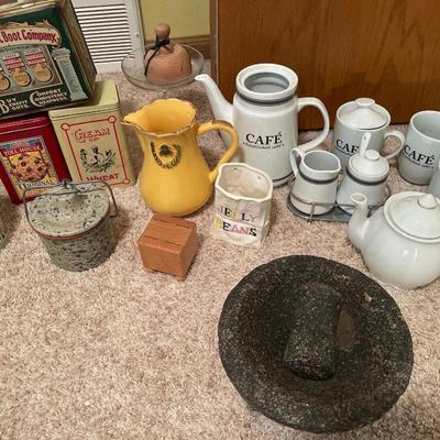 Vintage kitchen items