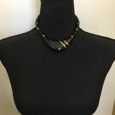 Beautiful vintage statement, necklace, gold and black Lucite pendant necklace