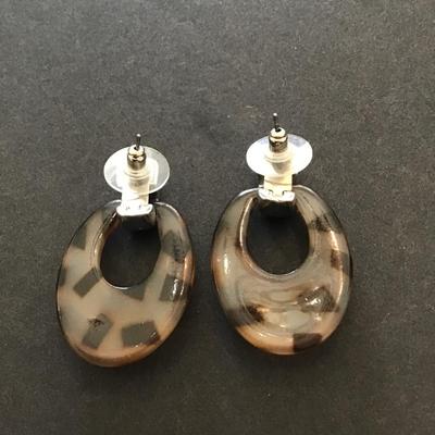 Faux tortoise shell earring