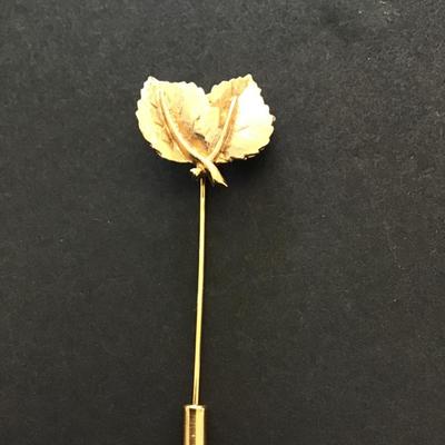 Gold tone leaf brooch pin