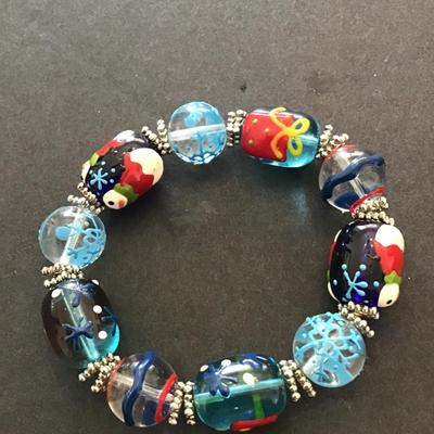Cute Christmas art glass stretch bracelet