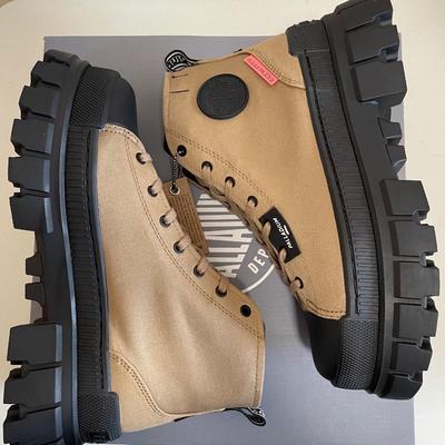 New Palladium Boots Revolt Hi Olive Size 9