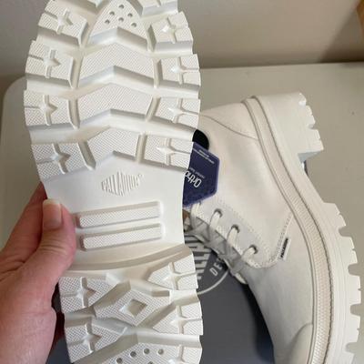 New Palladium Boots Pallabase Twill White Size 9