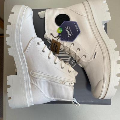New Palladium Boots Pallabase Twill White Size 9