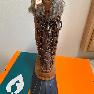 New Sporto Waterproof Boots Size 9