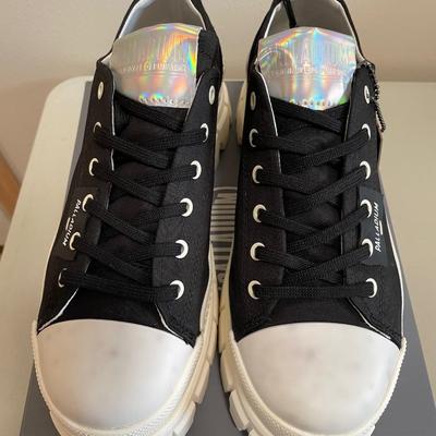 New Palladium Boots Revolt Lo Black/Wht Size 8.5