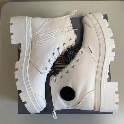 New Palladium Boots Pallabase Twill White Size 8.5