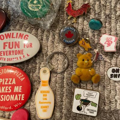 Buttons, pins and keychains