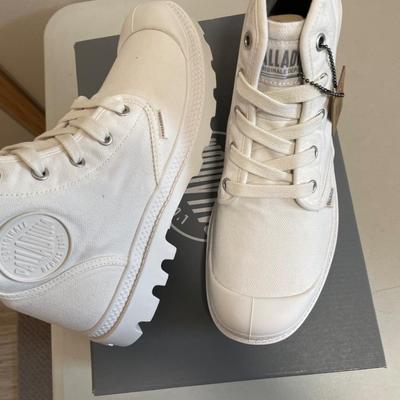 New Palladium Boots Pampa Hi White Size 8