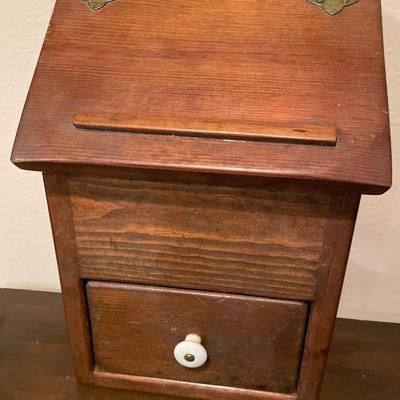 Small table and recipe card holder