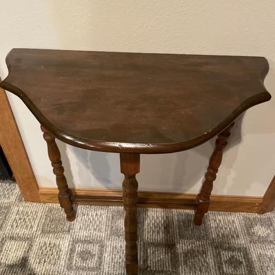 Small table and recipe card holder