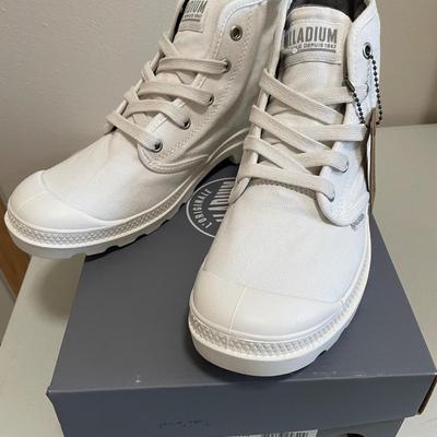 New Palladium Boots Pampa Hi White Size 9