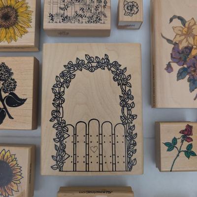 Lot of 17 Wooden Rubber Stamps Flowers Garden Sunflowers Tulips Roses Crafting