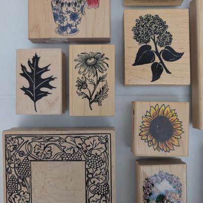 Lot of 17 Wooden Rubber Stamps Flowers Garden Sunflowers Tulips Roses Crafting