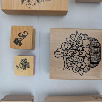 Lot of 15 Wooden Rubber Stamps Flowers Roses Tulips Lilac Iris Botanical Crafting